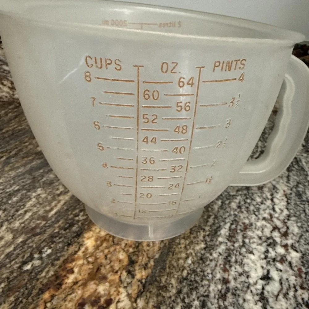 Vintage Tupperware Sheer Mix N Store Pitcher 8 Cups 64 Oz #500 Raised Numbers